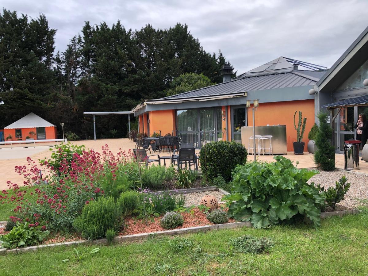Le Noirlac Saint-Amand-Montrond Exterior foto