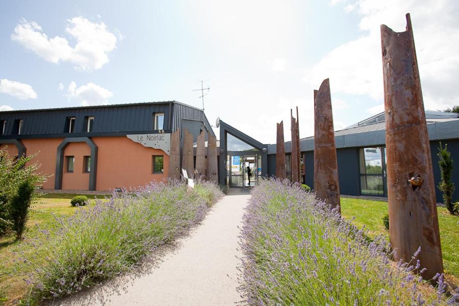 Le Noirlac Saint-Amand-Montrond Exterior foto